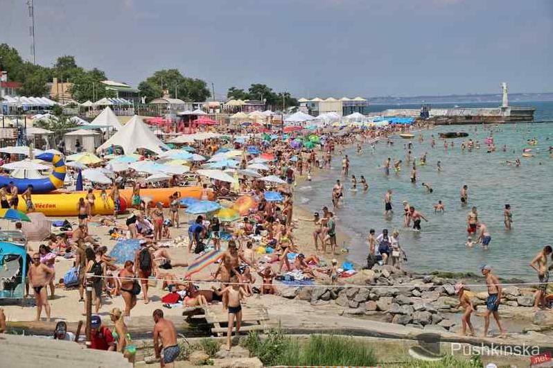 Стаття Одесситы требуют убрать лежаки с пляжей: для этого нужно подписать петицию Ранкове місто. Одеса