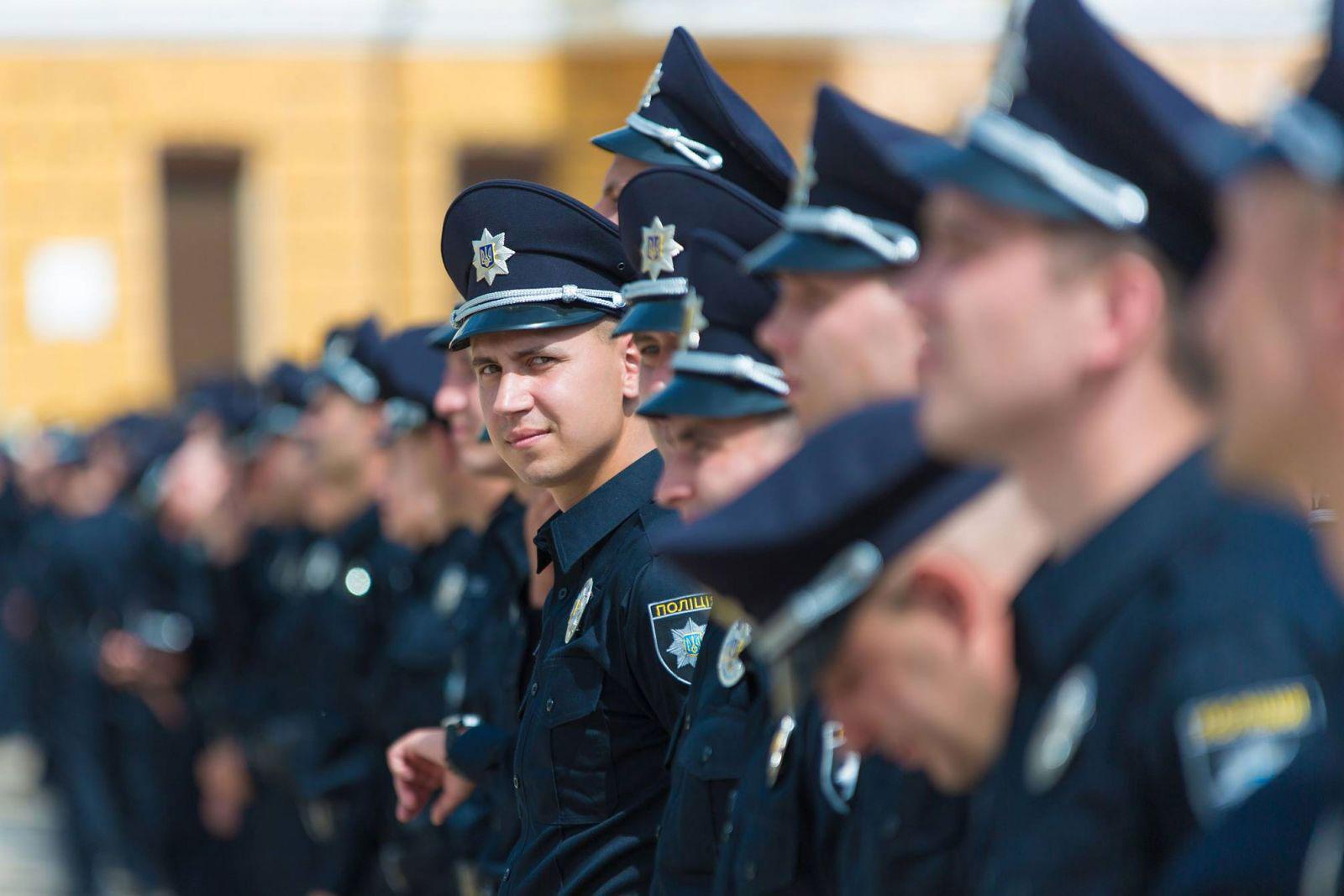 Стаття Полиция Славянска ищет сотрудников Ранкове місто. Одеса