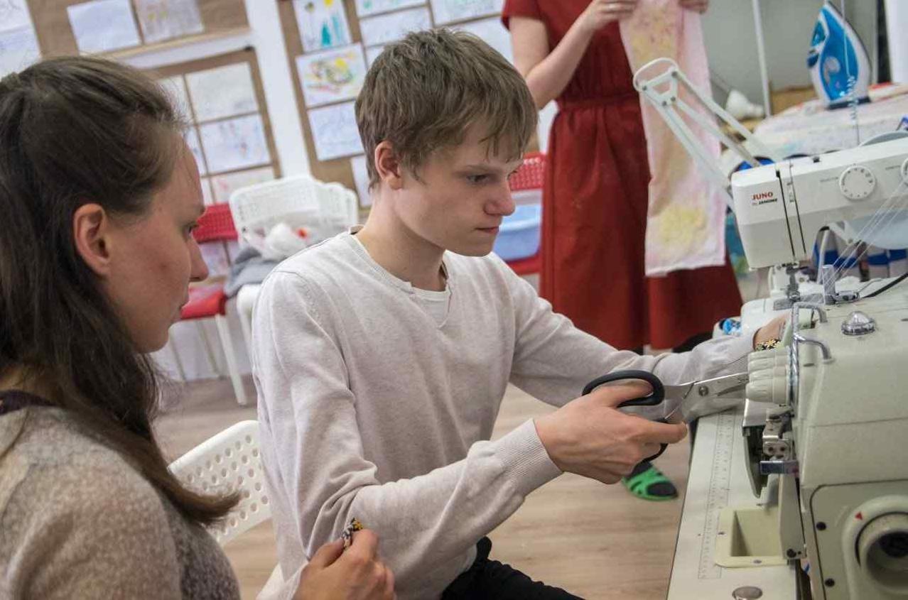 Стаття В Одессе ищут швею для работы с аутистами в особых мастерских Ранкове місто. Одеса