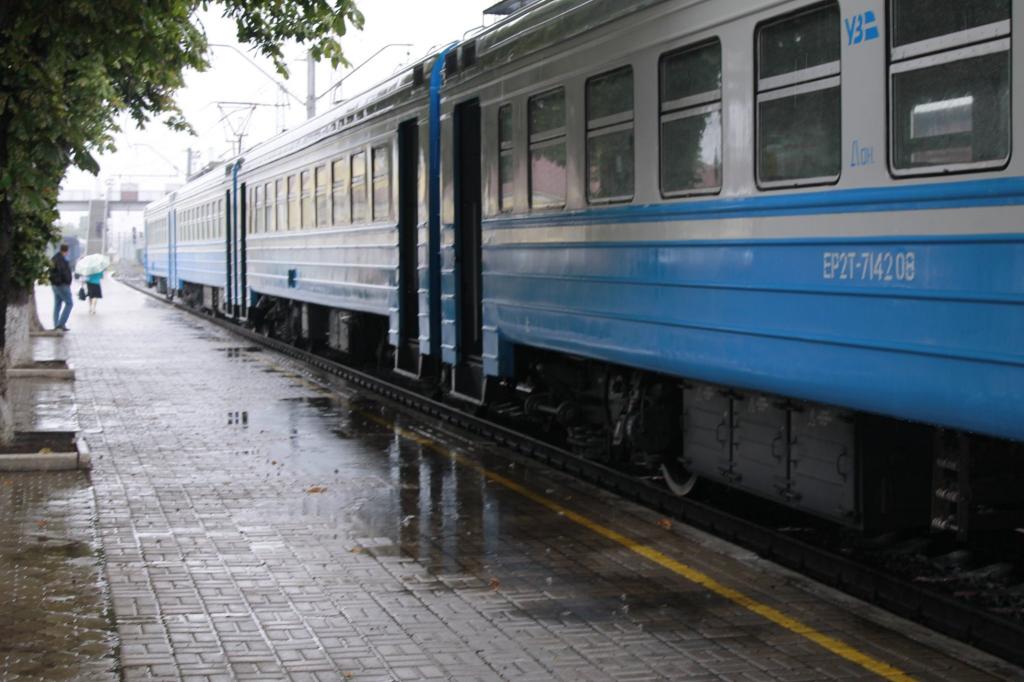 Стаття Спустя пять лет на Донбассе возобновили движение пригородных поездов Ранкове місто. Одеса