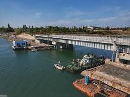 Стаття Мэрия Черноморска готова передать в госсобственность недостроенный мост через Сухой лиман Ранкове місто. Одеса