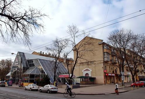 Стаття В Одессе начали реконструировать бывшую цветочную галерею у дома Папудова (ФОТО) Ранкове місто. Одеса