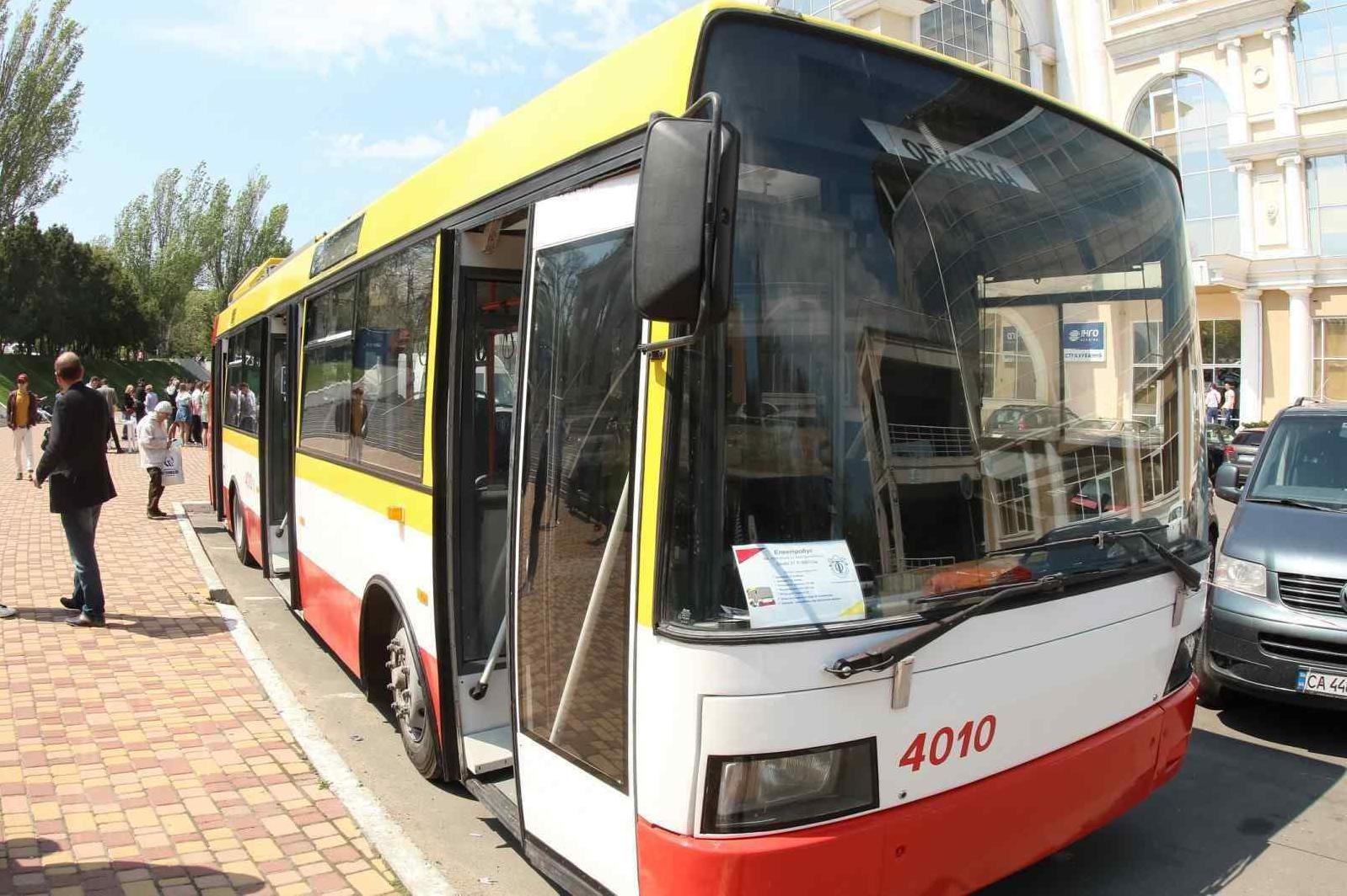 Стаття В Одессе начинает работать первый электробус Ранкове місто. Одеса