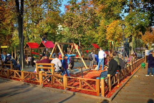 Стаття В центре Одессы открыли очередную инклюзивную детскую площадку (ФОТО) Ранкове місто. Одеса