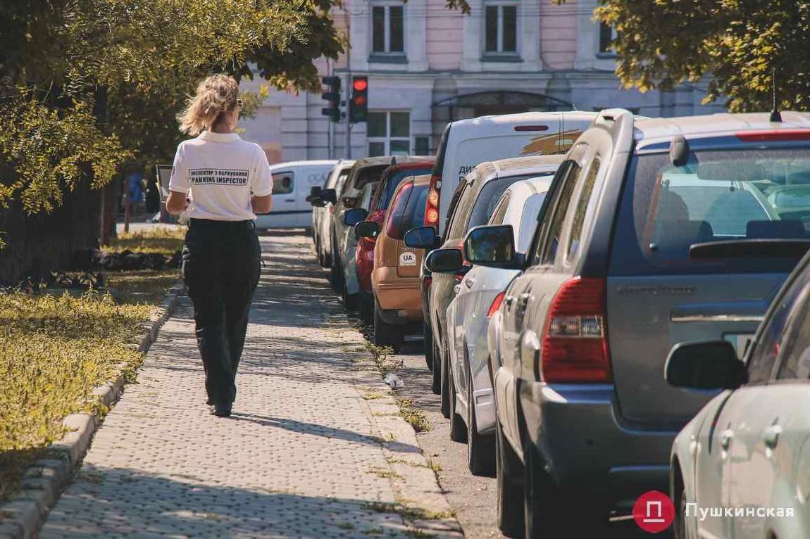 Стаття В Одессе «любителей» неправильной парковки оштрафовали почти на 600 тысяч гривен Ранкове місто. Одеса