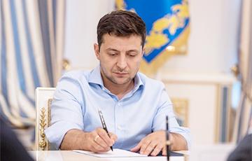 Стаття Зеленский подписал законы о дорогах в Украине Ранкове місто. Одеса