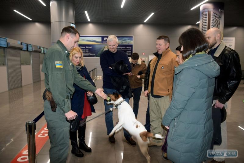 Стаття Таможенно-пограничная служба США проверила безопасность границы в Одесском аэропорту Ранкове місто. Одеса