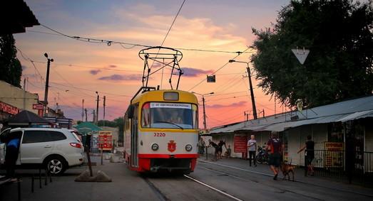 Стаття Как будут ходить одесские трамваи на время реконструкции Новощепного Ряда Ранкове місто. Одеса