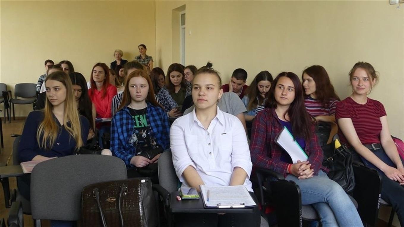 Стаття Студентам в прифронтовой зоне правительство назначило соцстипендию Ранкове місто. Одеса
