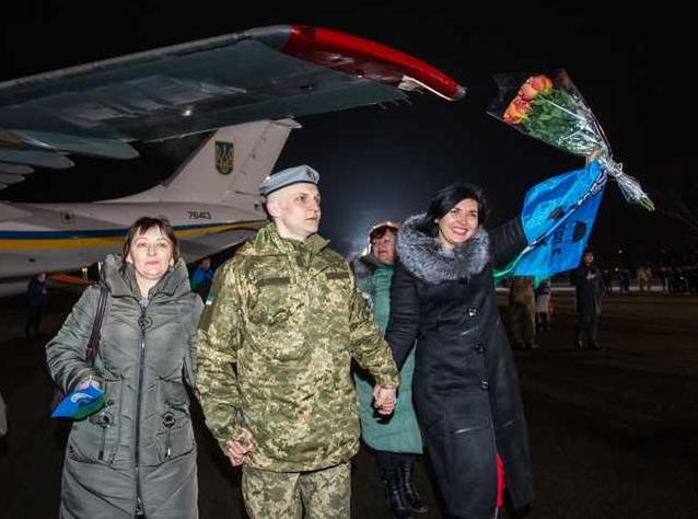 Стаття Украина начала выплату матпомощи освобожденным заложникам Ранкове місто. Одеса