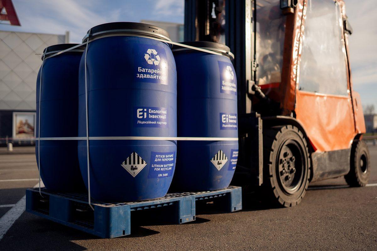 Стаття Україна вперше відправила на переробку фуру з 20 тоннами вживаних батарейок Ранкове місто. Одеса