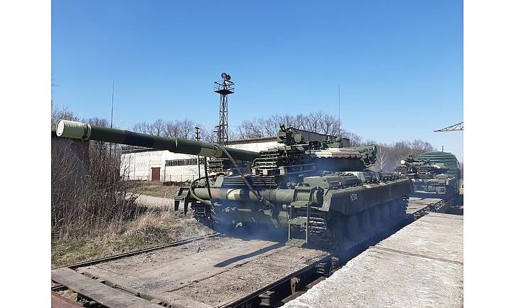 Стаття Бійці на передовій Донбасу отримають нову партію танків Т-64. ФОТО Ранкове місто. Одеса