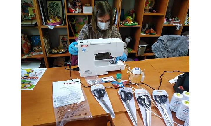 Стаття На Донбасі волонтери забезпечили пошиття масок у 14 прифронтових містах та селищах Ранкове місто. Одеса
