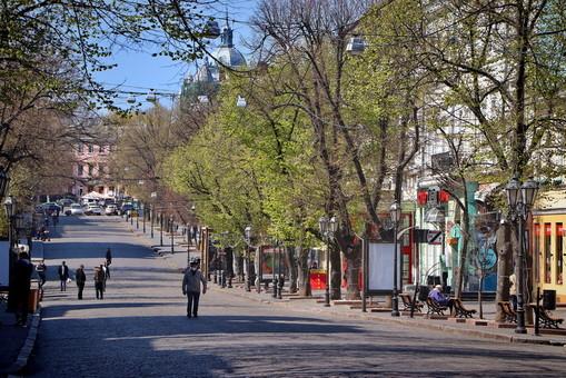 Стаття В Одессе не будут вводить комендантский час, но выходные рекомендуют провести дома Ранкове місто. Одеса