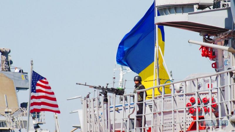 Стаття ВМС Украины набирают экипажи для новых катеров Island Ранкове місто. Одеса