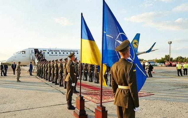 Стаття Украина сможет вступить в НАТО, даже воюя с Россией: в США нашли решение Ранкове місто. Одеса