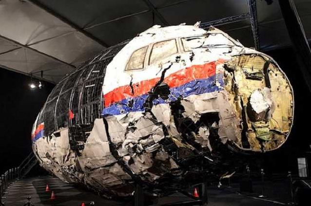 Стаття В телах экипажа MH17 нашли осколки российской ракеты «Бук» Ранкове місто. Одеса