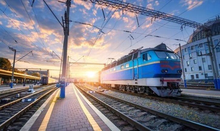 Стаття Укрзалізниця збільшує періодичність курсування поїздів на Донбас Ранкове місто. Одеса