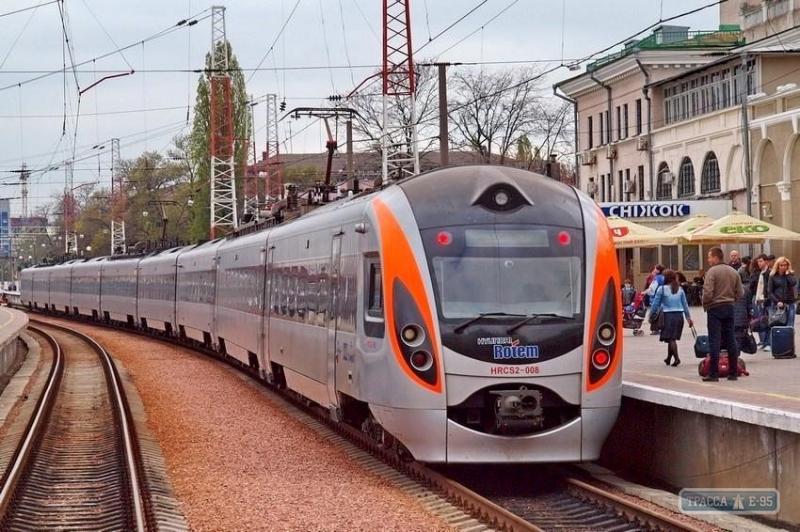 Стаття Дополнительный скоростной поезд будет курсировать из Киева в Одессу Ранкове місто. Одеса