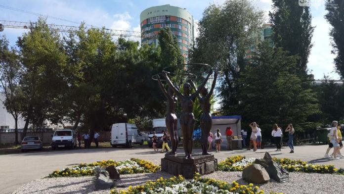 Стаття Дерибан под видом реконструкции: оккупанты снова «ремонтируют» Гагаринский парк в Симферополе Ранкове місто. Одеса