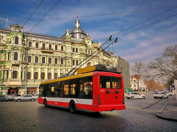 Стаття В Одессе возобновилась работа троллейбуса №2 Ранкове місто. Одеса
