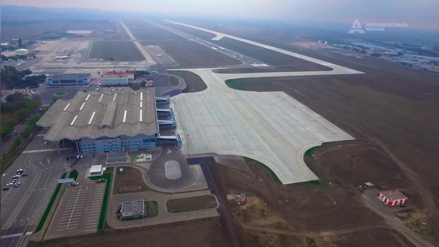 Стаття Строительство новой взлетной полосы одесского аэропорта закончилось (ВИДЕО) Ранкове місто. Одеса