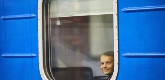 Стаття В Авдеевку впервые за шесть лет отправился поезд из Киева: опубликованы фото Ранкове місто. Одеса