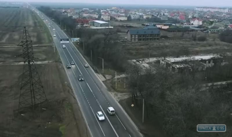 Стаття Дорожники отремонтировали участок трассы, соединяющей курорты Одесской области Ранкове місто. Одеса