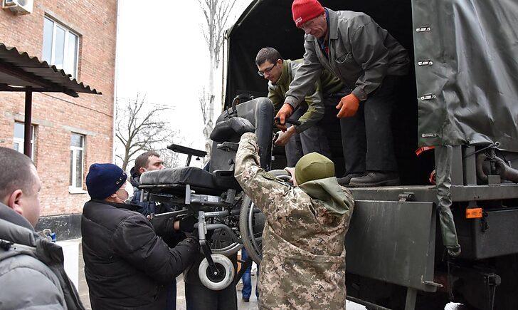 Стаття Військові передали жителям прифронтової зони 150 тонн гуманітарного вантажу. ФОТО Ранкове місто. Одеса