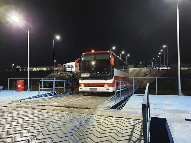 Стаття Международные автобусные рейсы теперь идут через паромную переправу на Дунае (ФОТО) Ранкове місто. Одеса