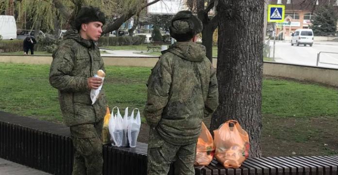 Стаття Пайки не дали: в соцсетях обсуждают «зеленых человечков» в Крыму (фото) Ранкове місто. Одеса
