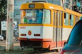 Стаття В Одессе снова ходит 18 трамвай, но вагонов — всего три Ранкове місто. Одеса