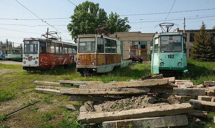 Стаття В окупованому Луганську колишній трамвайний парк гниє просто неба. ФОТО Ранкове місто. Одеса