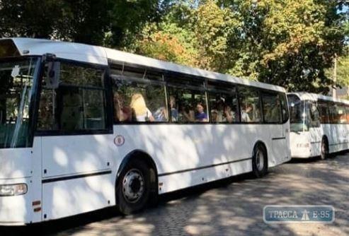 Стаття Частные автобусы большой вместимости появились на городских маршрутах Одессы. Видео Ранкове місто. Одеса