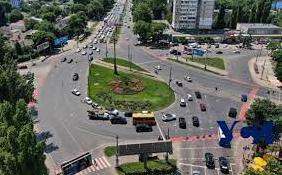 Стаття На площади Толбухина появилась велодорожка и изменилась схема движения (фото) Ранкове місто. Одеса