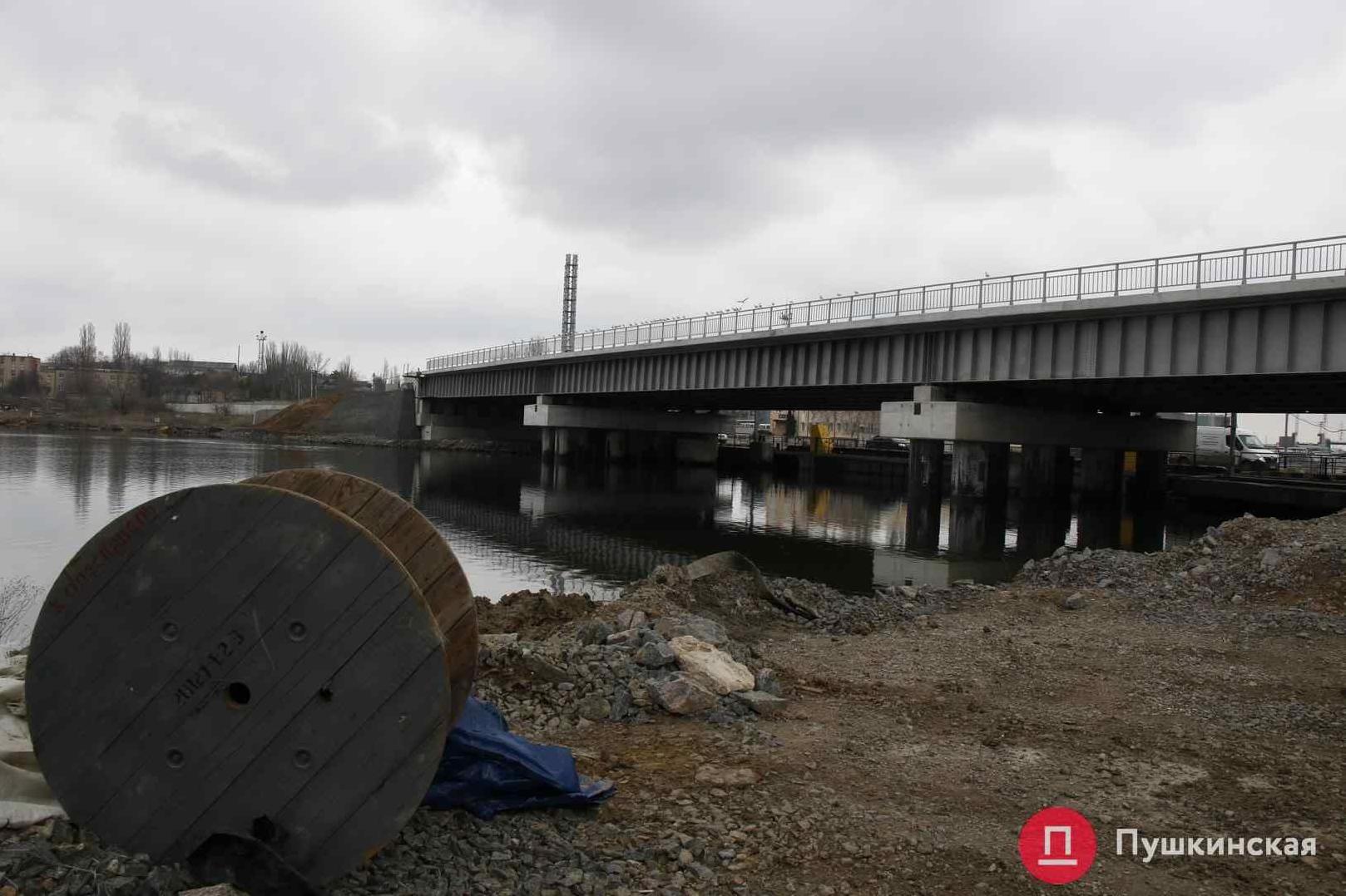 Стаття Дорожники рассказали о дальнейшей судьбе моста через Сухой лиман Ранкове місто. Одеса