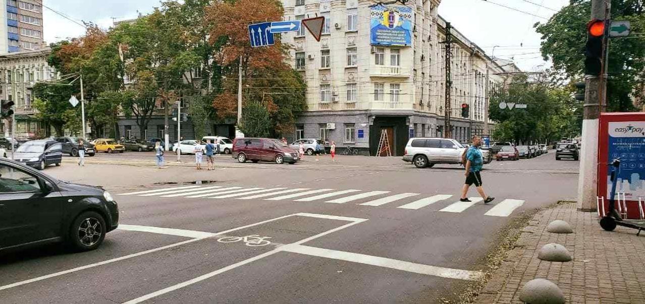 Стаття В Одессе полоса для велосипедистов появилась еще на одной улице. Фото Ранкове місто. Одеса