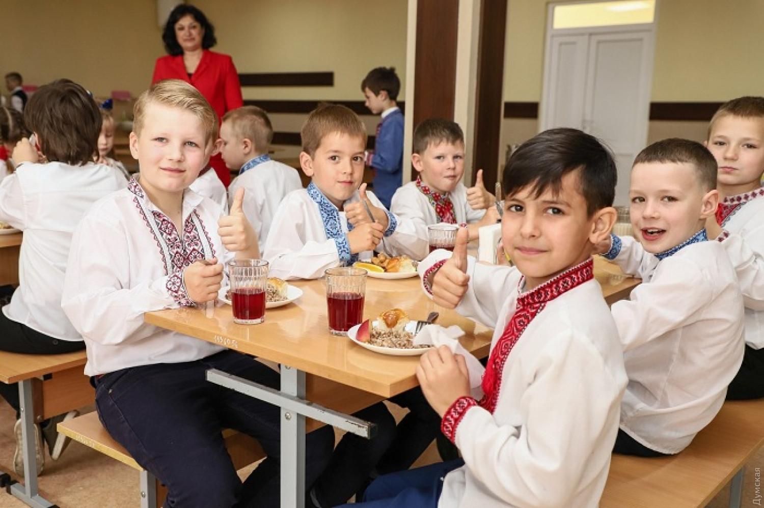 Стаття Одесских младшеклассников с 1 сентября ждет новое меню в школьных столовых Ранкове місто. Одеса