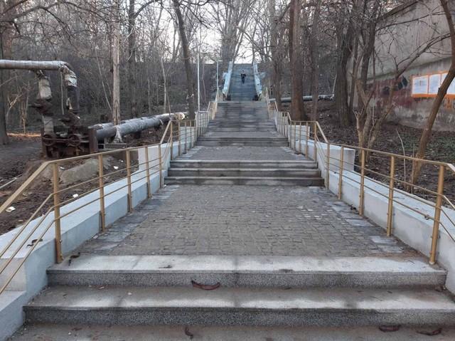 Статья В Одессе закончили ремонт «Курсантской» лестницы Утренний город. Одесса