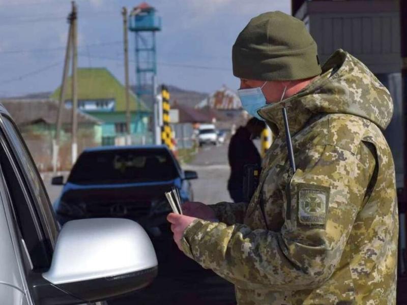 Стаття Українці й надалі зможуть перетинати кордон за внутрішнім паспортом Ранкове місто. Одеса