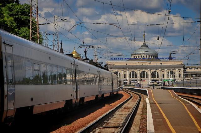 Стаття Залізниця повертає харчування у потяги «Інтерсіті» Ранкове місто. Одеса