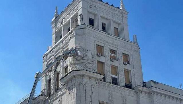Стаття В Харькове демонтируют советский герб со здания горсовета Утренний город. Одеса
