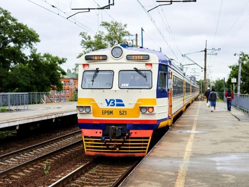 Стаття Між Києвом і Ніжином курсуватимуть додаткові приміські поїзди Ранкове місто. Одеса