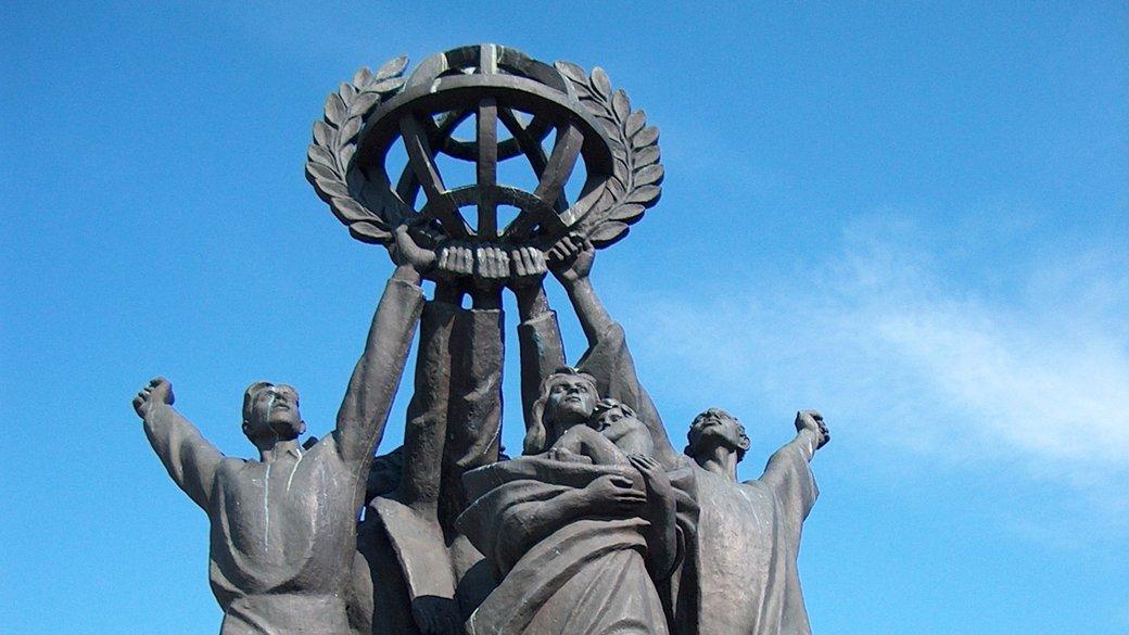 Стаття Подарований СРСР пам’ятник «Мир у всьому світі» демонтували в Гельсінкі. ВIДЕО Ранкове місто. Одеса