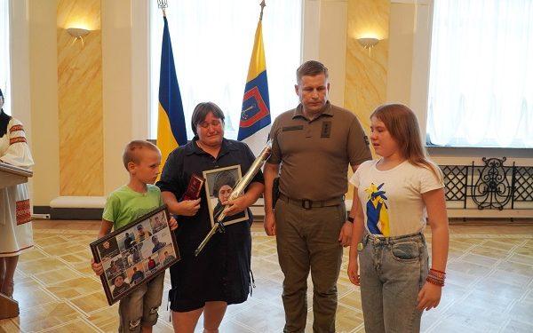 Стаття Максим Марченко вручив ключі від квартир двом родинам загиблих захисників Ранкове місто. Одеса