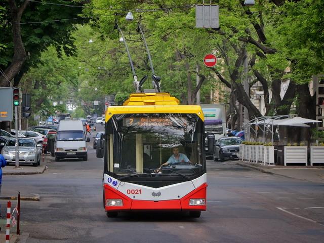 Стаття В центрі Одеси змінять рух тролейбусів та автобусів на одному з напрямків Утренний город. Одеса