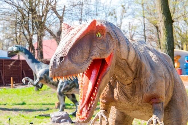 Стаття У Києві відновлює роботу найбільший в Україні парк динозаврів Ранкове місто. Одеса