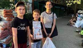 Стаття Юні волонтери: в Одесі діти з Каховки допомогли тваринам, які постраждали від повені (фото) Ранкове місто. Одеса