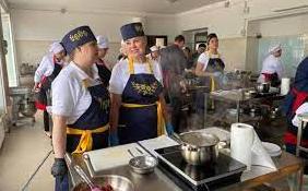 Стаття В Одесі відкрили кулінарний хаб, де навчатимуть готувати страви з шкільного меню Клопотенка Ранкове місто. Одеса