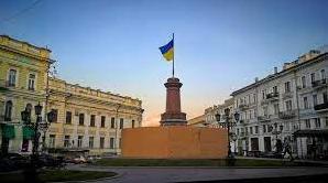 Стаття Поставили на паузу: конкурс із реновації Катерининської площі продовжили до 2024 року Ранкове місто. Одеса